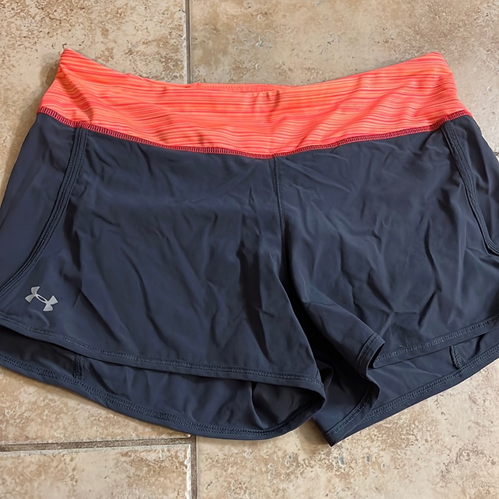 Under armor 2.5” short